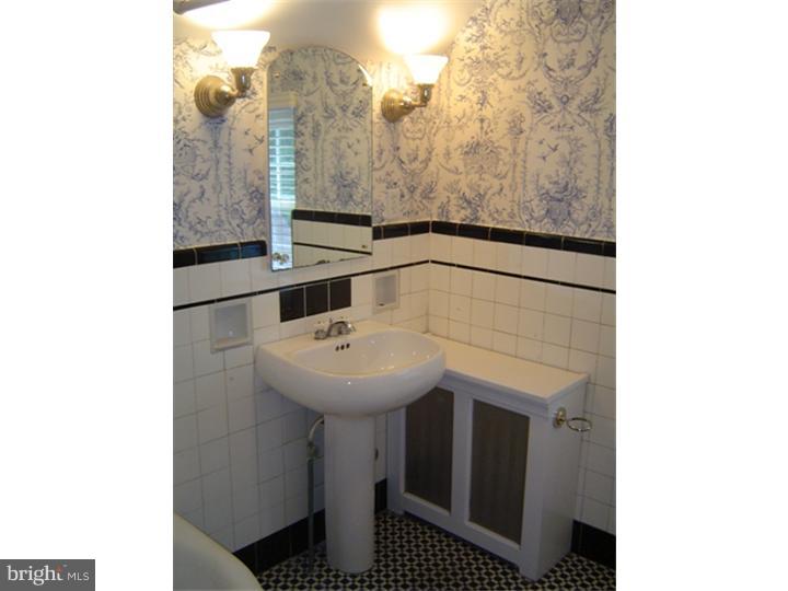 112 Crosshill Road Wynnewood, PA 19096 - Photo 10 of 16
