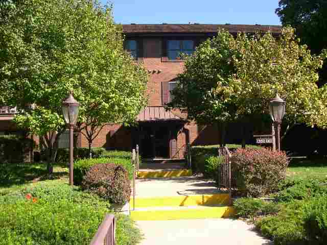 1350 Kimberly Road Bettendorf, IA 52722 - Photo 1 of 4 Gallery Image 1
