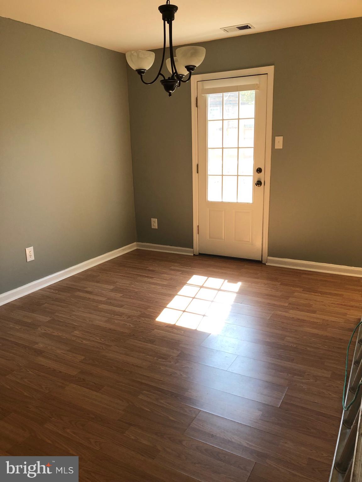 13021 Townsend Road, Unit B1 Philadelphia, PA 19154 - Photo 5 of 18 Breakfast or Family Room