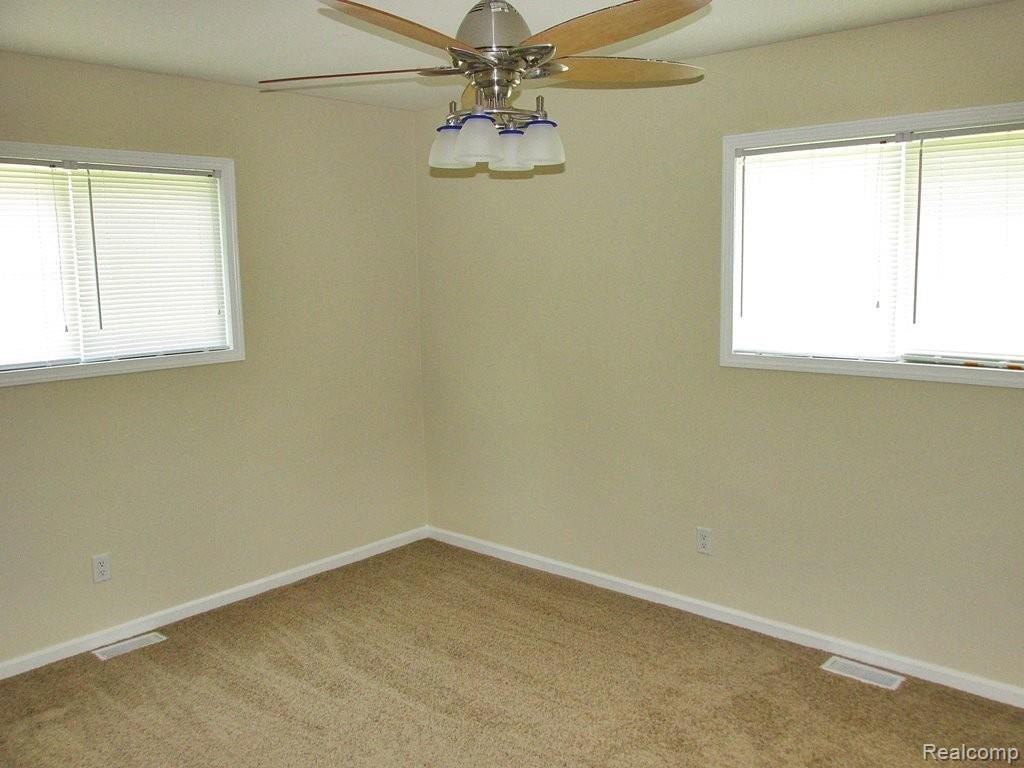 50825 Cedargrove Road Utica, MI 48317 - Photo 11 of 27 IMG_0288_Snapseed.jpg
