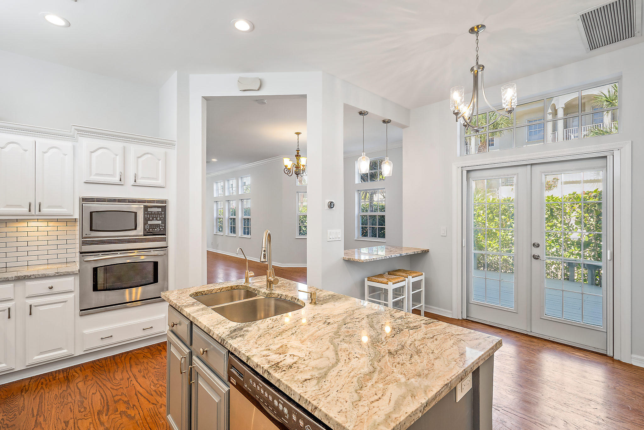 148 Key Lane Jupiter, FL 33477 - Photo 5 of 68 011-148KeyLn-Jupiter-FL-small