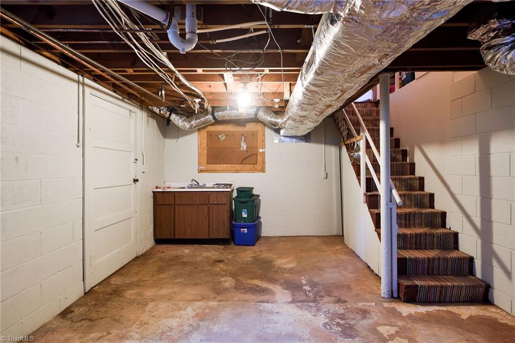 700 Windsor Avenue Lexington, NC 27292 - Photo 34 of 35 Basement