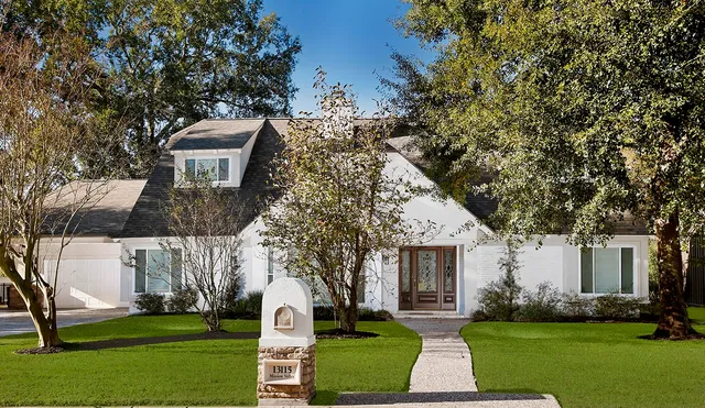 $798,700 | 13115 Mission Valley Drive, Houston, TX 77069