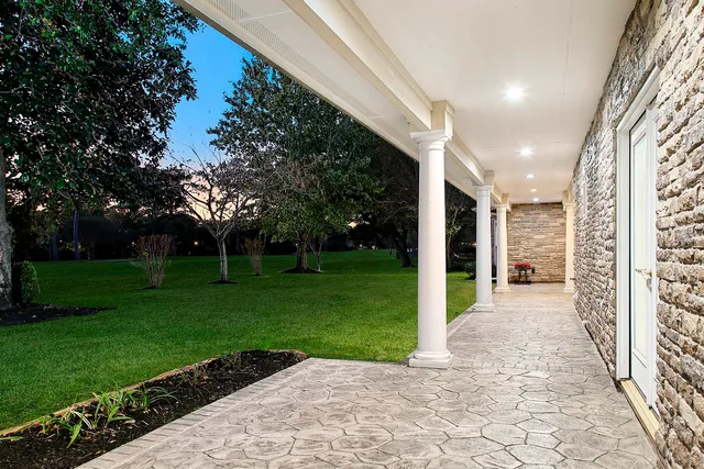 $798,700 | 13115 Mission Valley Drive, Houston, TX 77069