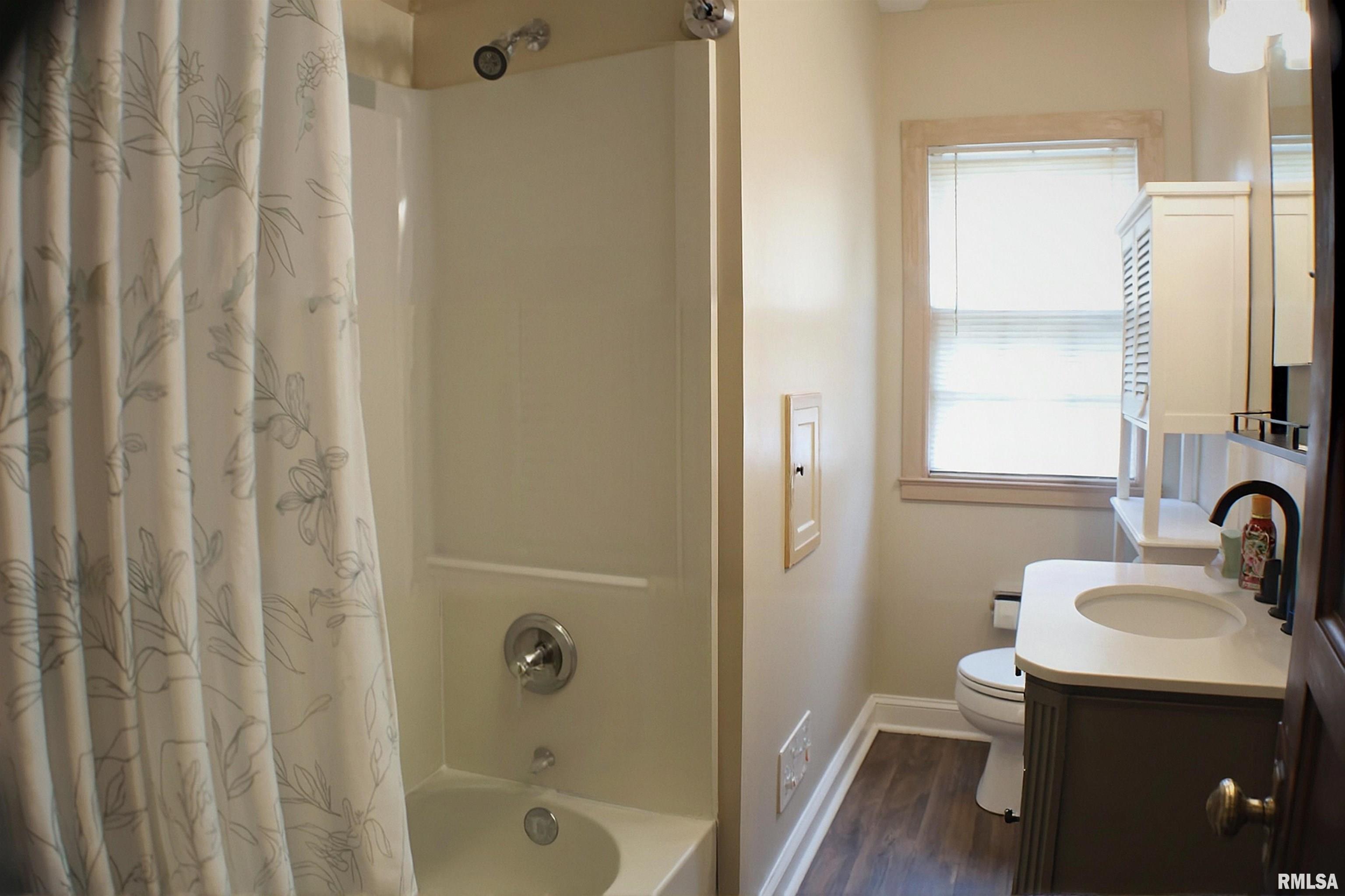 306 18th Place Clinton, IA 52732 - Photo 11 of 20