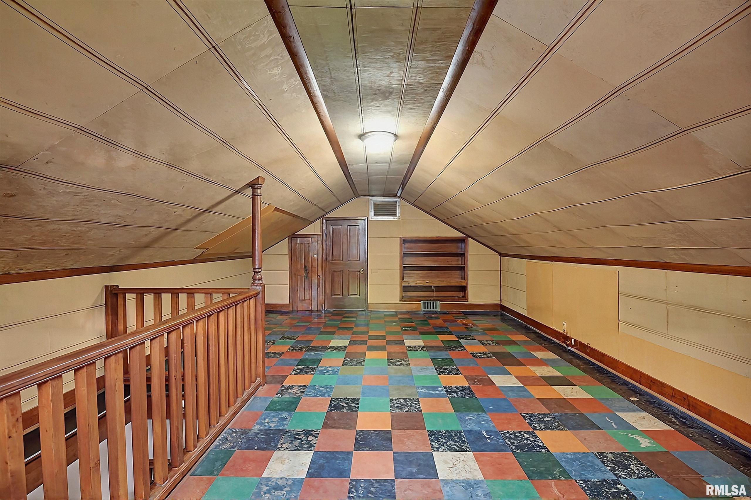 306 18th Place Clinton, IA 52732 - Photo 16 of 20