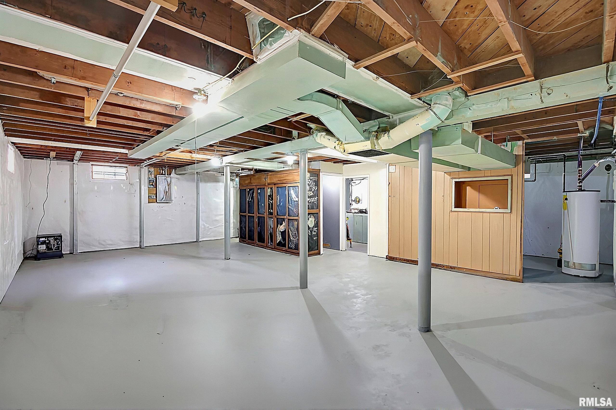 306 18th Place Clinton, IA 52732 - Photo 17 of 20