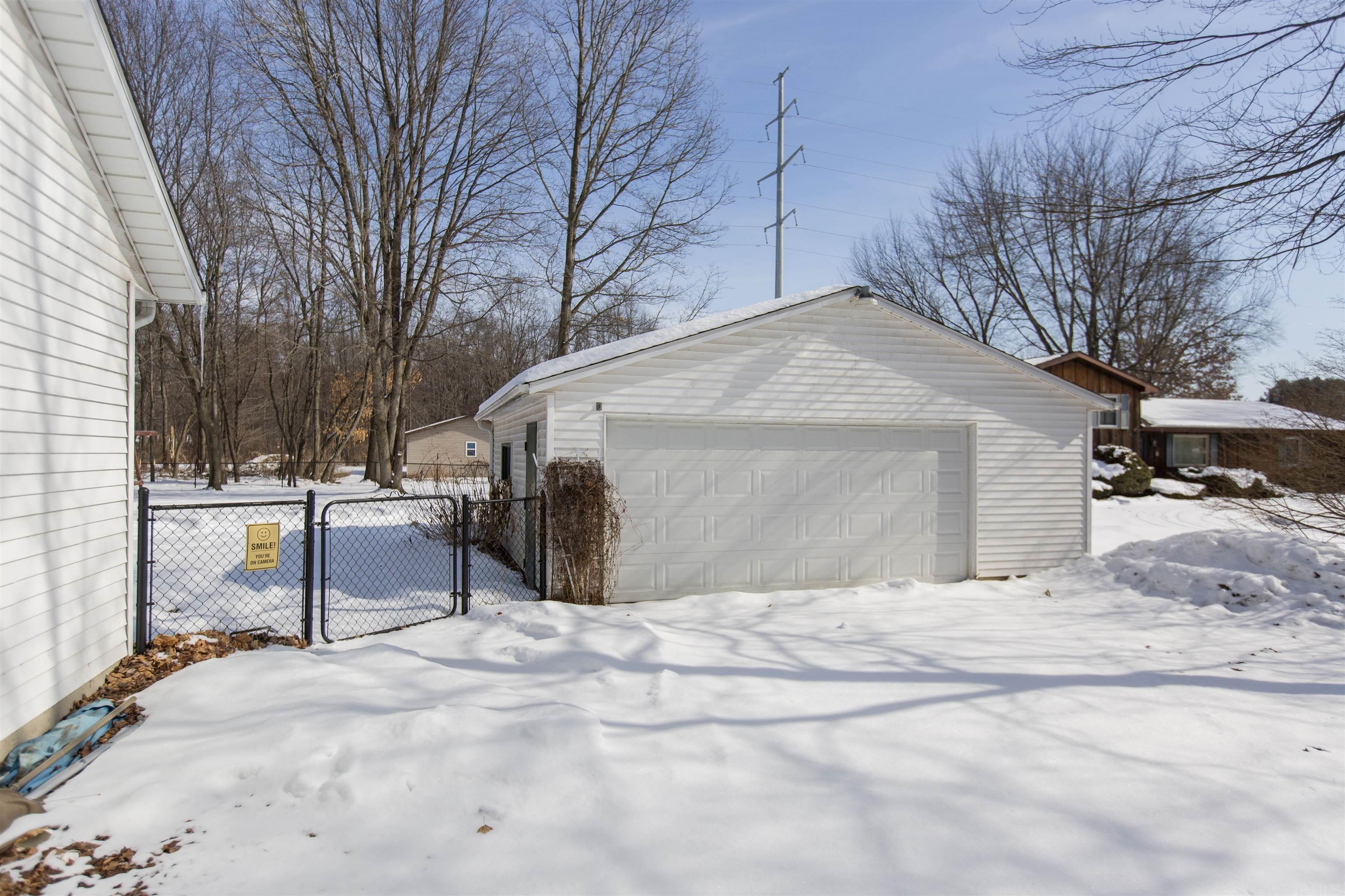 51870 Currant Road Granger, IN 46530 - Photo 4 of 28