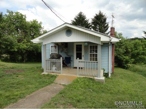 208 Phillipsville Loop Canton, NC 28716 - Photo 1 of 9