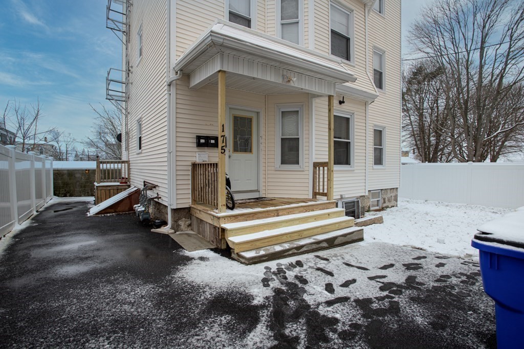 175 Winthrop Street Fall River, MA 02721 - Photo 2 of 35