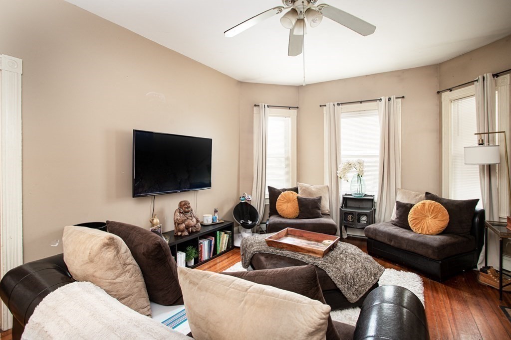175 Winthrop Street Fall River, MA 02721 - Photo 5 of 35