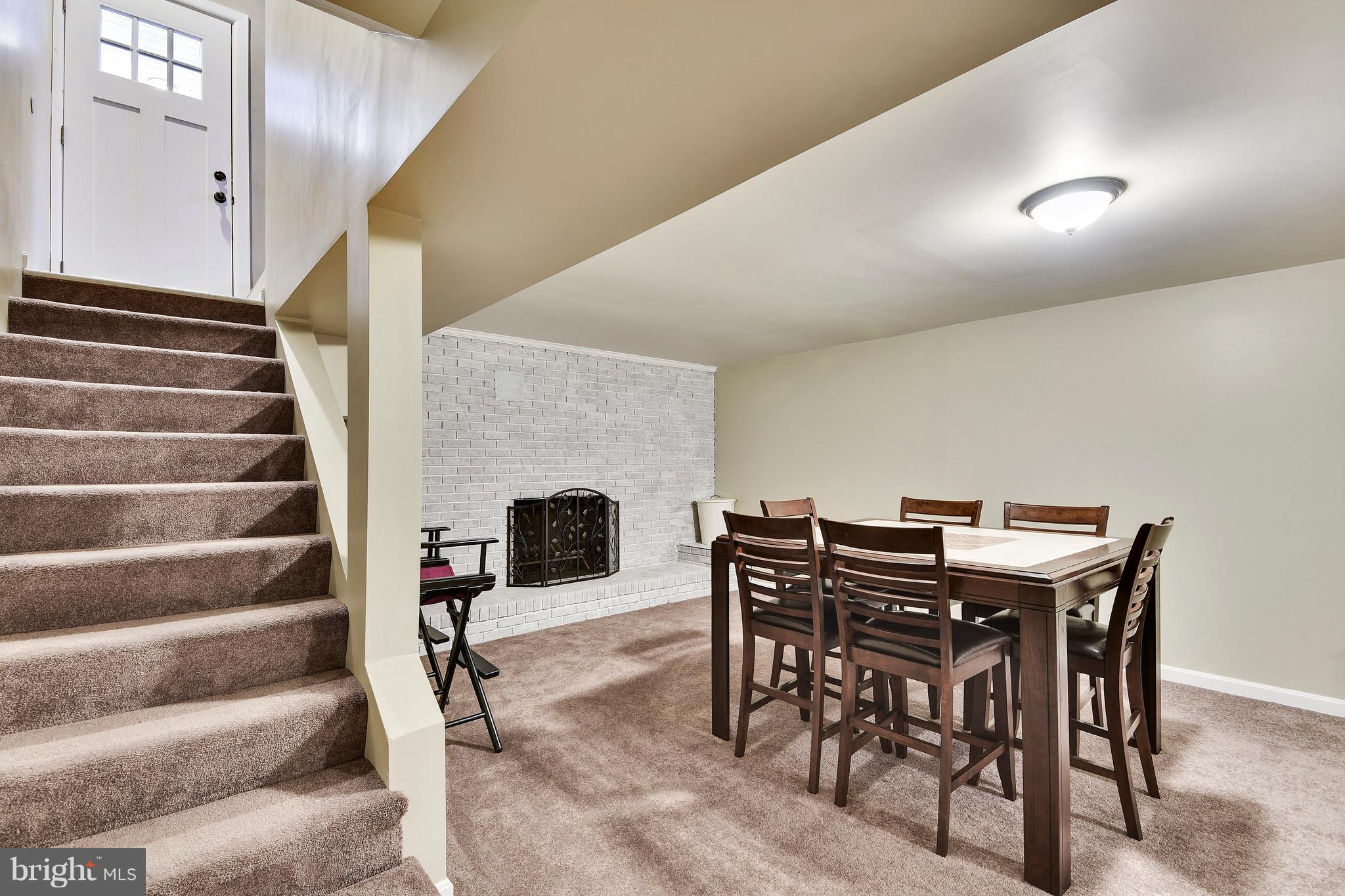 8482 Kenton Road Pasadena, MD 21122 - Photo 14 of 30 Family Room