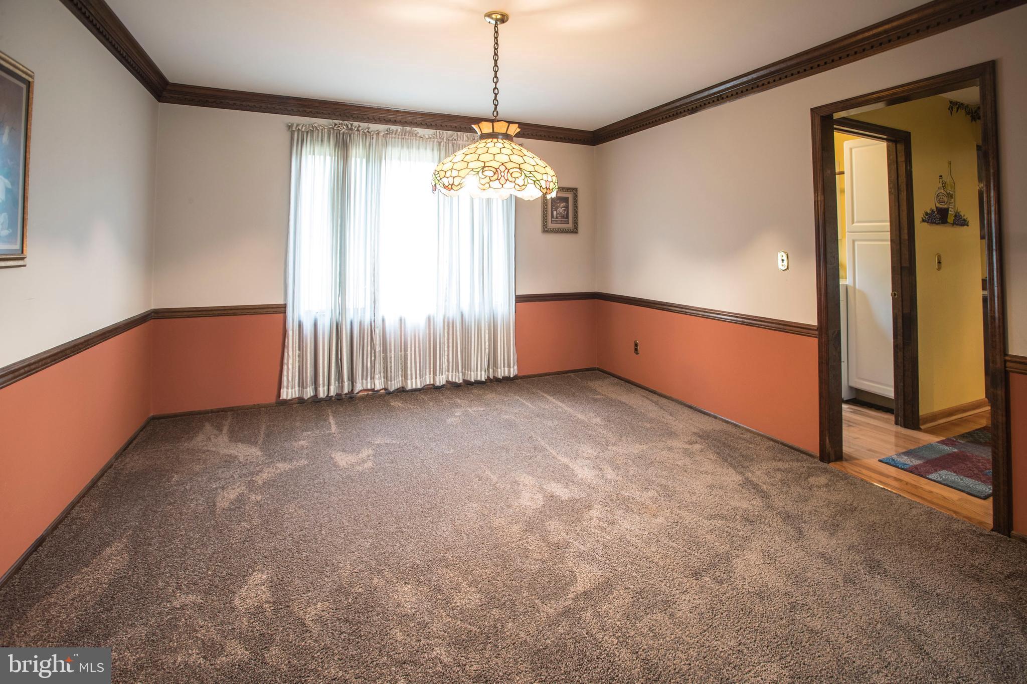 16 Baggaley Road Trenton, NJ 08690 - Photo 22 of 62 Dining Room