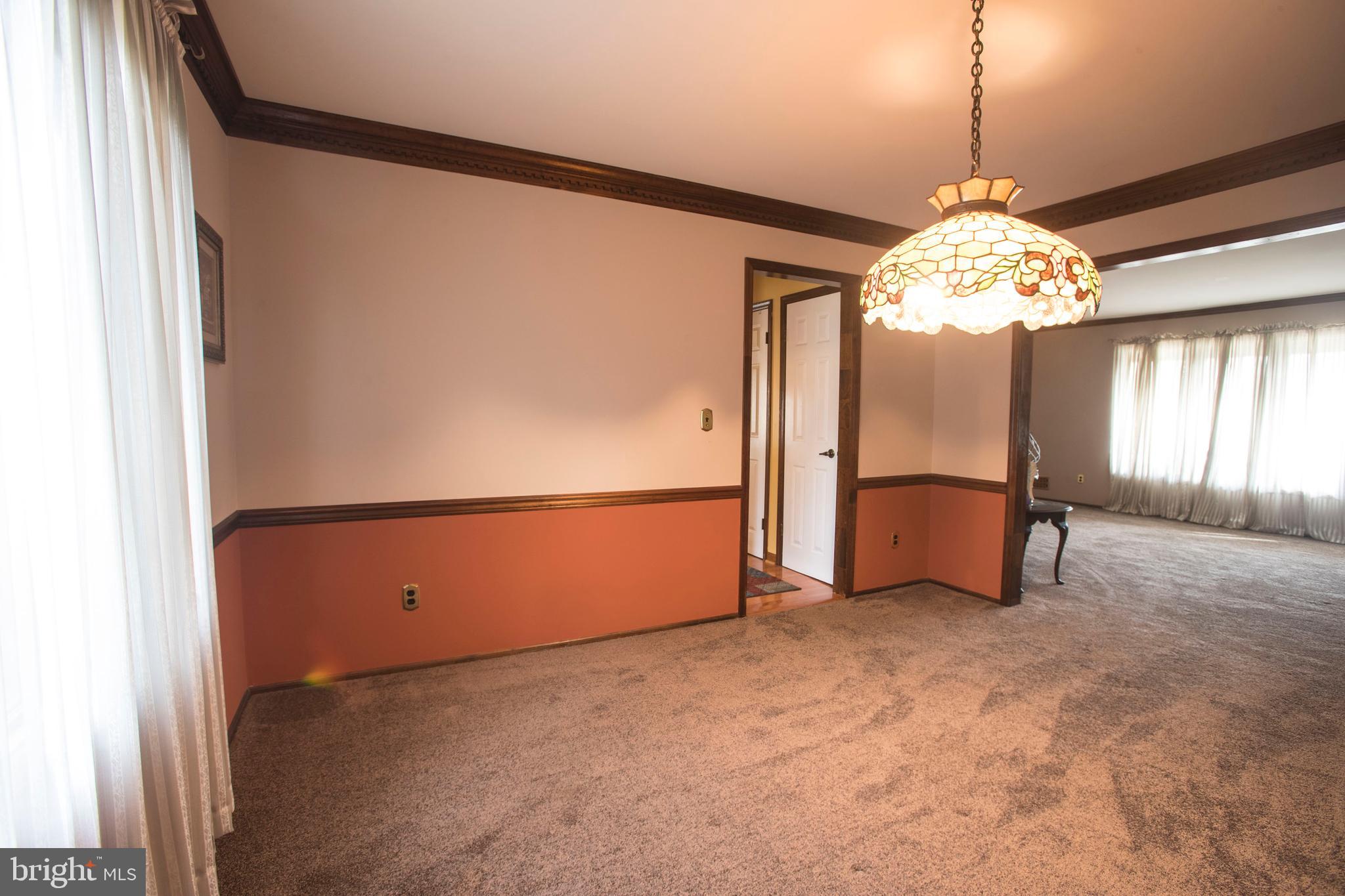 16 Baggaley Road Trenton, NJ 08690 - Photo 23 of 62 Dining room