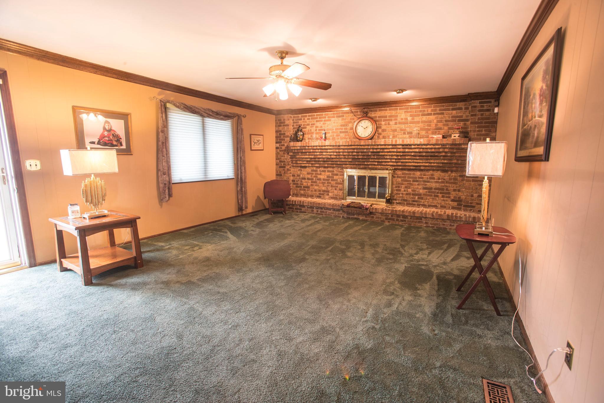 16 Baggaley Road Trenton, NJ 08690 - Photo 34 of 62 Family room