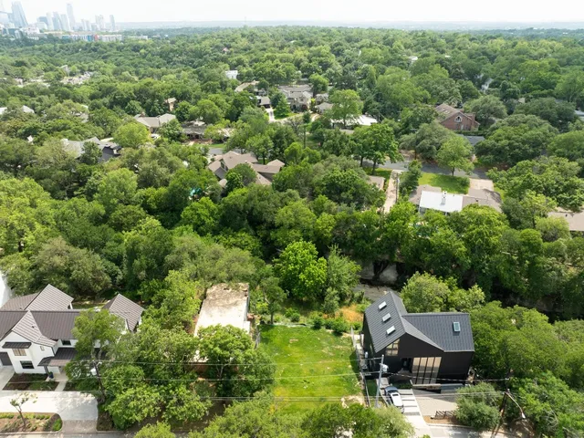 $1,050,000 | 1113 West 31st Street, Austin, TX 78705