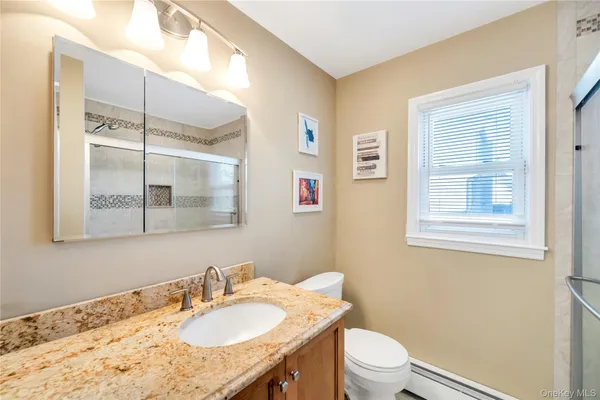 $635,000 | 25 Flanders Place, West Babylon, NY 11704