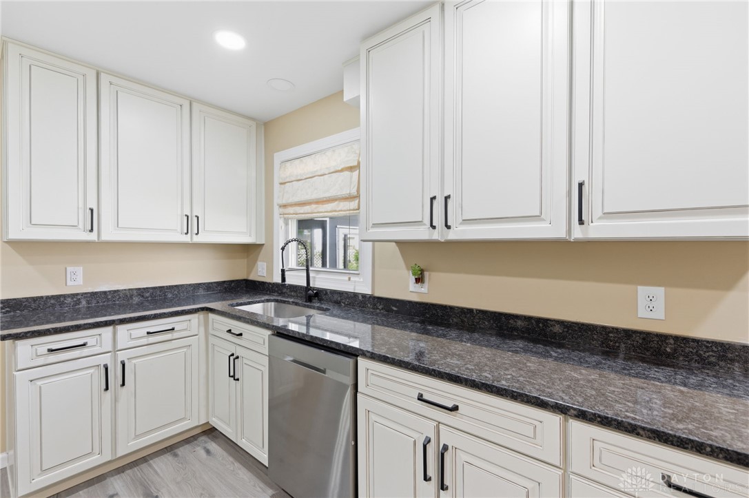 1290 Main Street Hamilton, OH 45013 - Photo 8 of 49