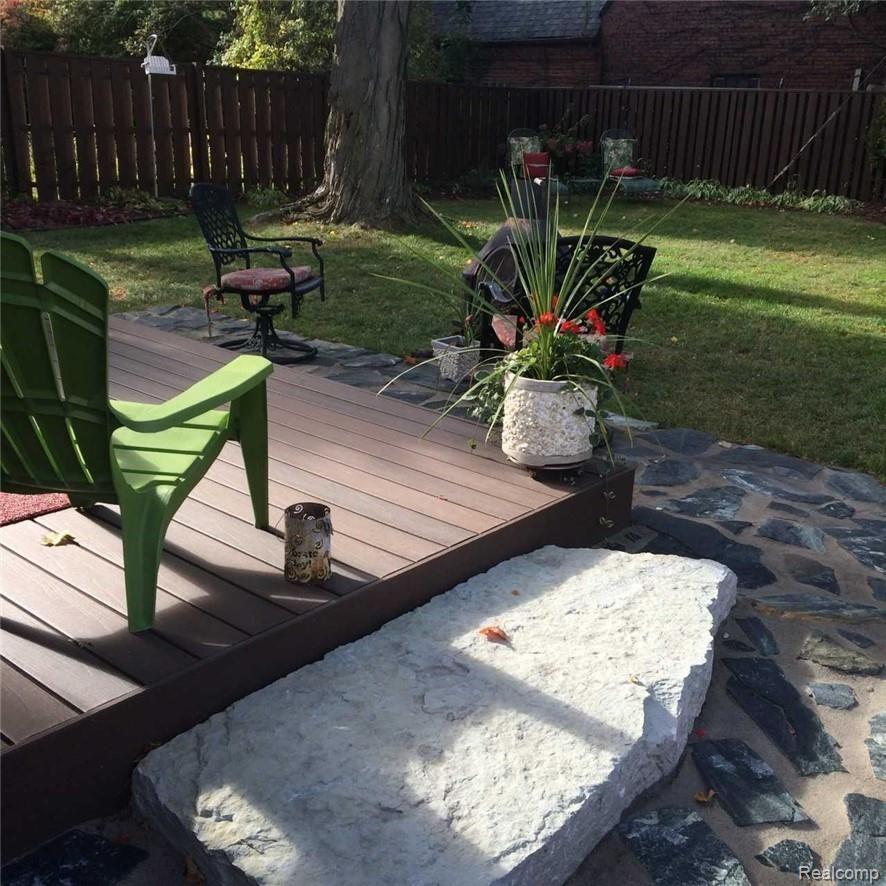 4158 Amherst Road Royal Oak, MI 48073 - Photo 25 of 25 Amherst deck.jpg
