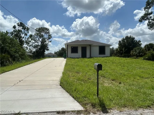 $1,550 | 5005 Gramercy Road, LaBelle, FL 33935