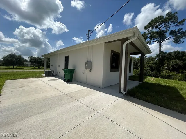 $1,550 | 5005 Gramercy Road, LaBelle, FL 33935