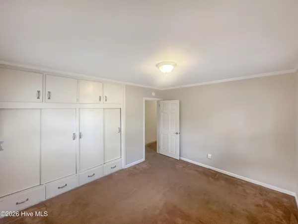 $2,000 | 2610 Evans Street, Greenville, NC 27834