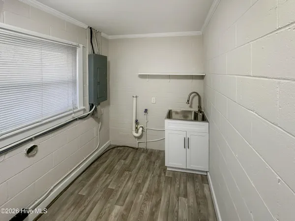 $2,000 | 2610 Evans Street, Greenville, NC 27834