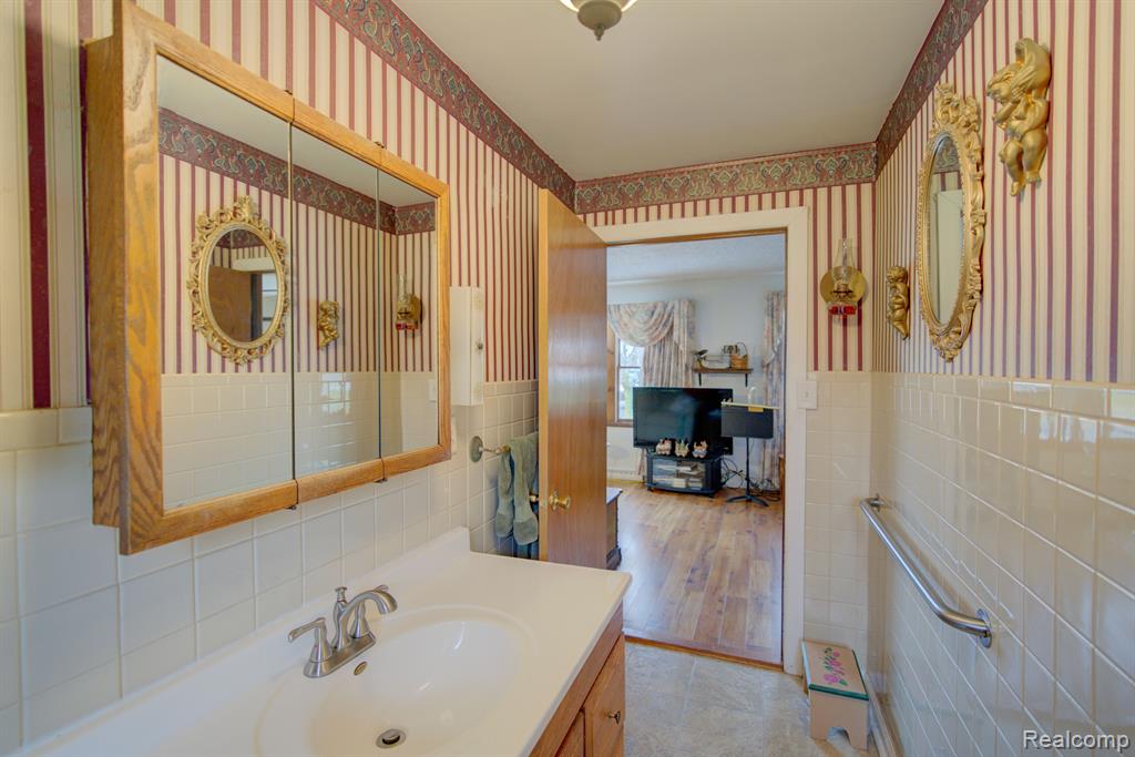 9106 North Irish Road Mount Morris, MI 48458 - Photo 20 of 44