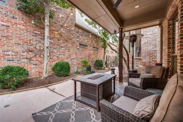 $819,900 | 28 Clear Pond Drive, Frisco, TX 75034