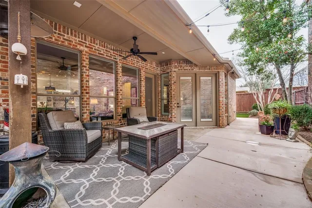 $819,900 | 28 Clear Pond Drive, Frisco, TX 75034