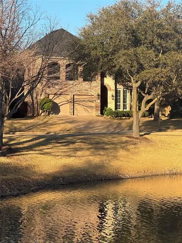 $819,900 | 28 Clear Pond Drive, Frisco, TX 75034