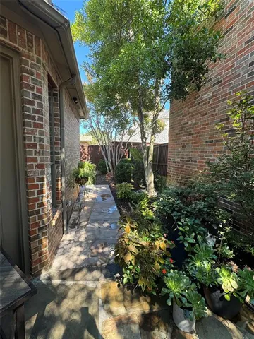 $819,900 | 28 Clear Pond Drive, Frisco, TX 75034