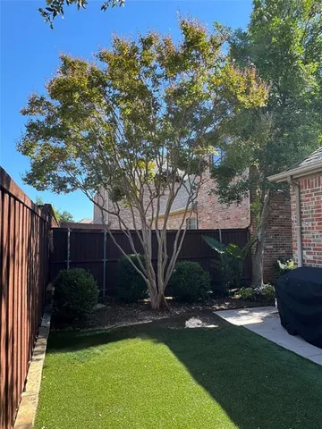 $819,900 | 28 Clear Pond Drive, Frisco, TX 75034