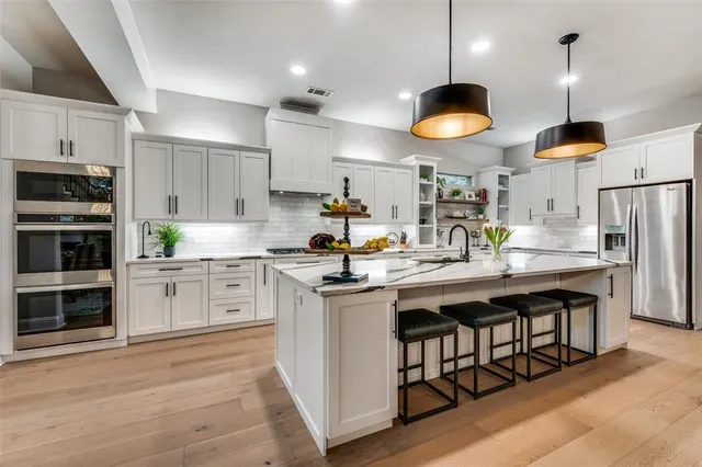 $819,900 | 28 Clear Pond Drive, Frisco, TX 75034