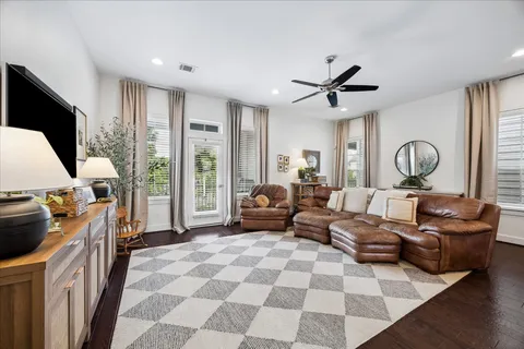 $515,000 | 2416 Couch Street, Houston, TX 77008