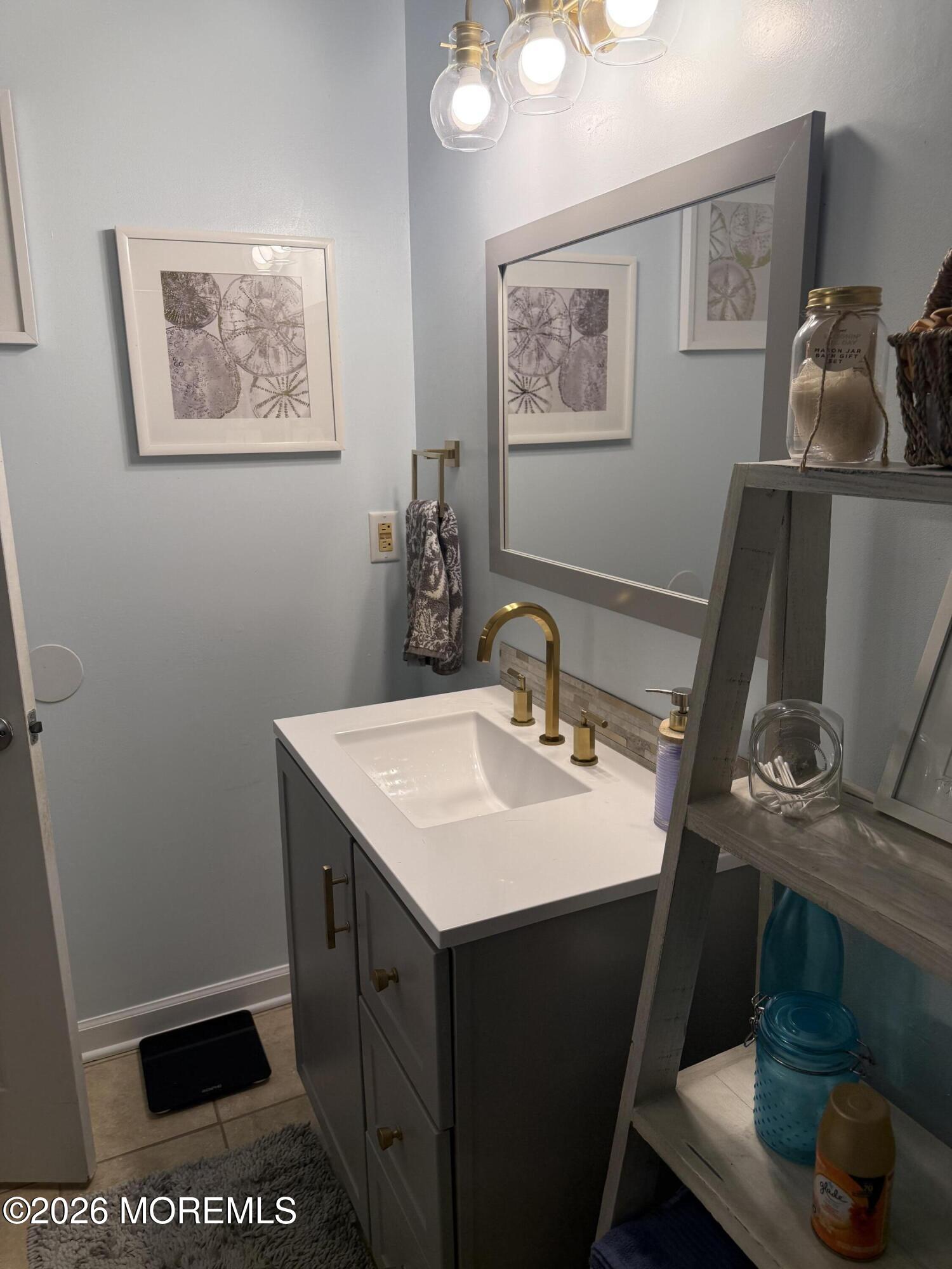 84 Azalea Circle Jackson, NJ 08527 - Photo 17 of 29 Bright Bathroom