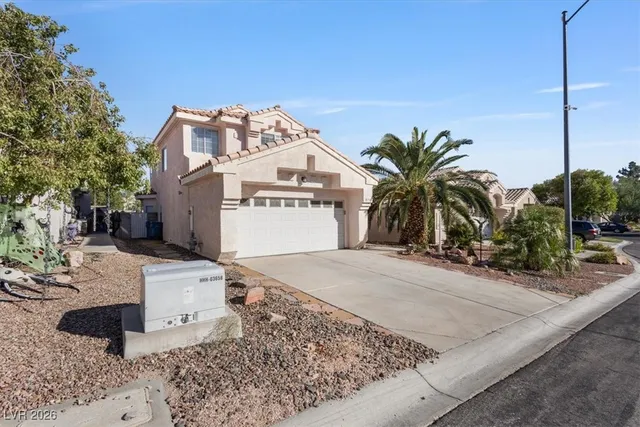 $2,250 | 8758 Arawana Place, Henderson, NV 89074