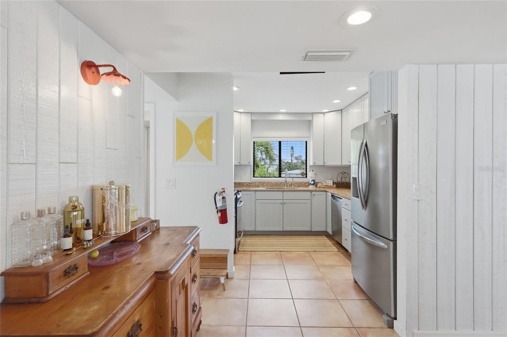 727 Jacaranda Road Anna Maria, FL 34216 - Photo 13 of 44