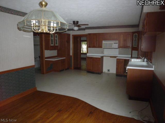272 Hatch Road Wadsworth, OH 44281 - Photo 2 of 16