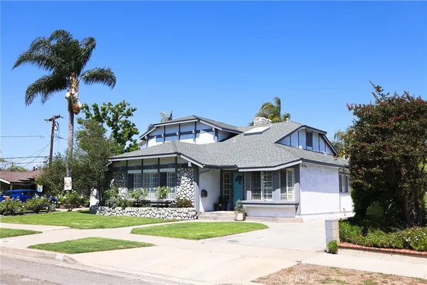$1,950,000 | 633 North Orange Street, Orange, CA 92867