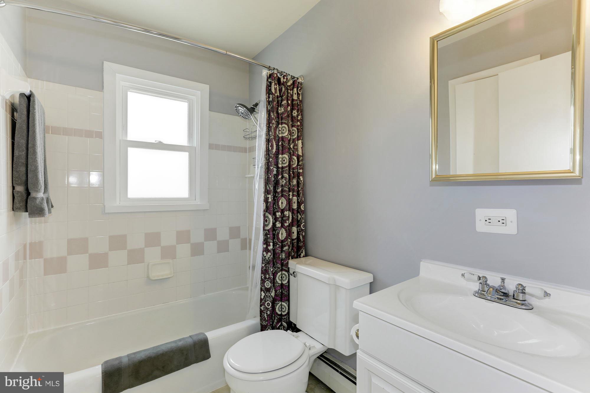 14979 Alaska Road Woodbridge, VA 22191 - Photo 18 of 27 Bath
