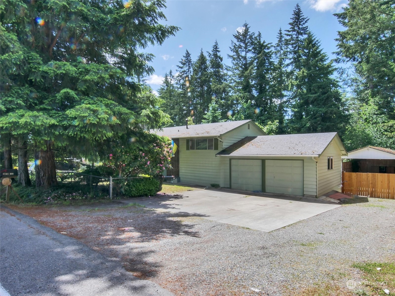 14219 169th Avenue Southeast Renton, WA 98059 - Photo 2 of 38 Gallery Image 2