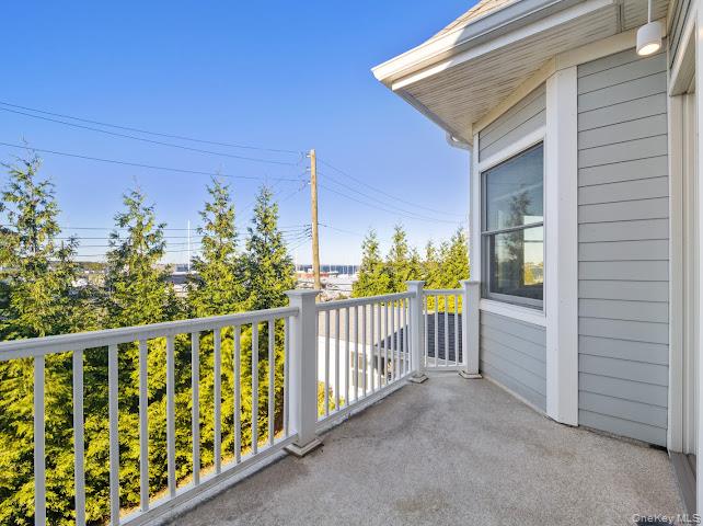 11 Island Point Bronx, NY 10464 - Photo 10 of 20 a view of a porch