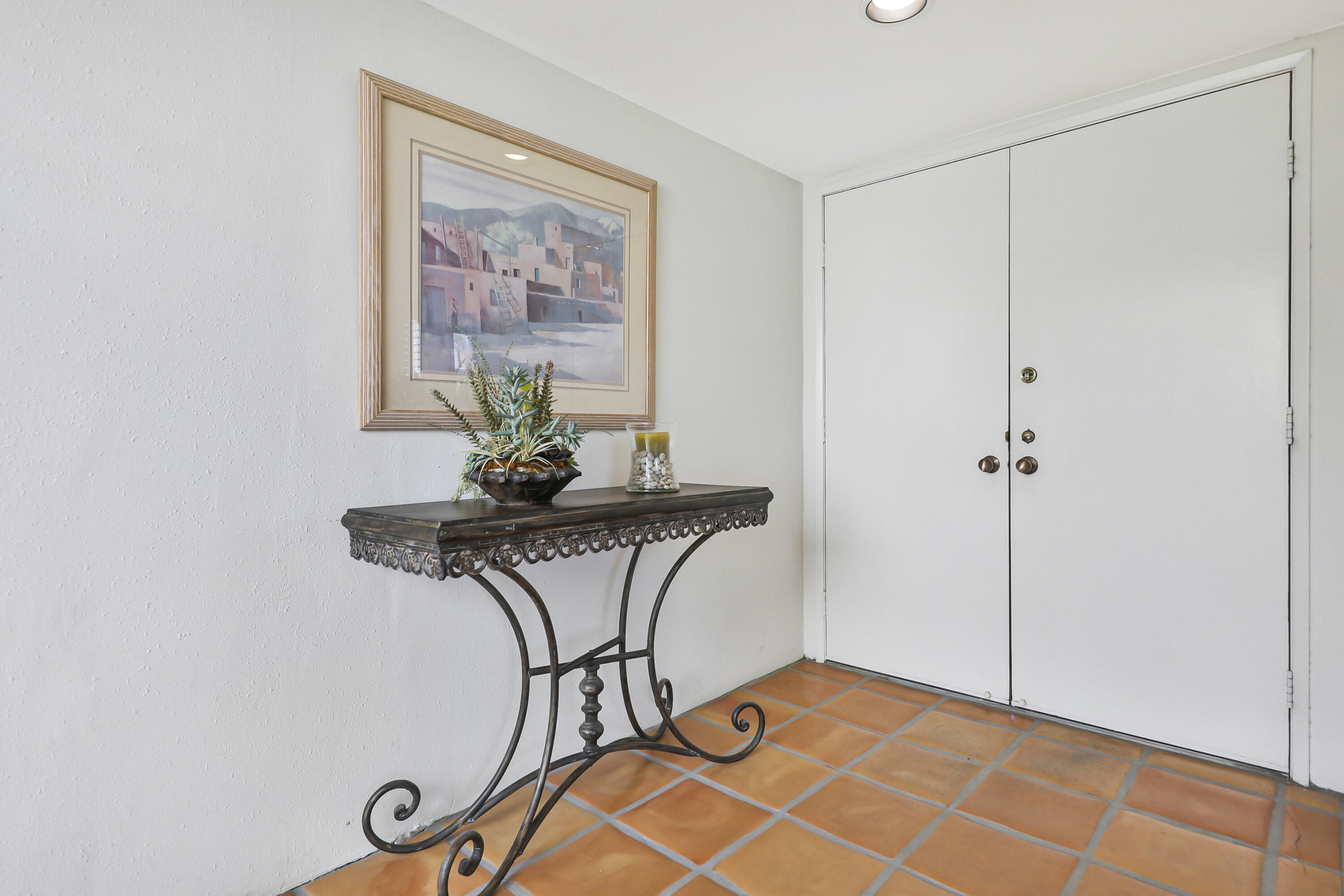 17 La Cerra Circle Rancho Mirage, CA 92270 - Photo 11 of 47 Entry