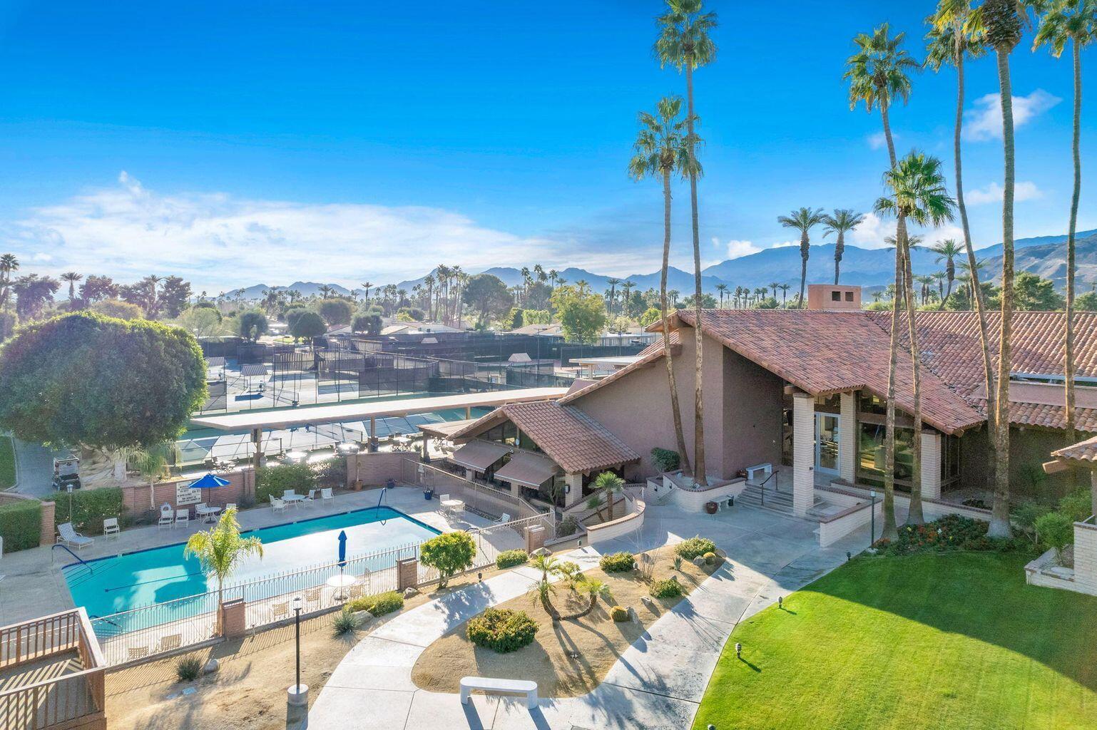 17 La Cerra Circle Rancho Mirage, CA 92270 - Photo 34 of 47 Main Pool
