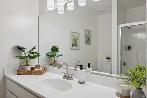 $425,000 | 1542 Center Road, Unit 103, Novato, CA 94947