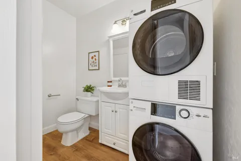 $425,000 | 1542 Center Road, Unit 103, Novato, CA 94947