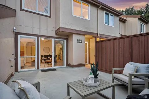 $425,000 | 1542 Center Road, Unit 103, Novato, CA 94947