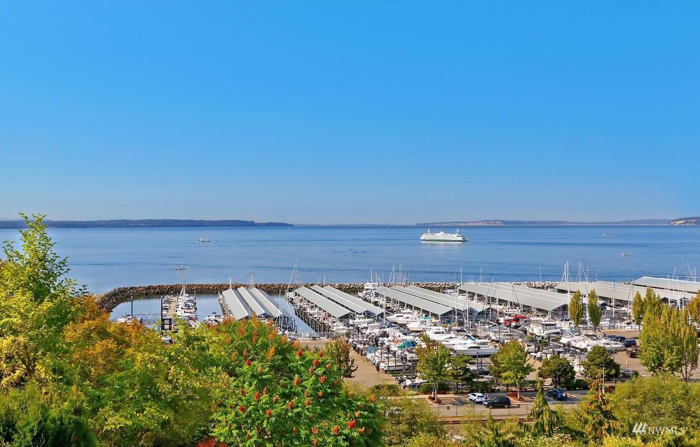 41 Pine Street, Unit 213 Edmonds, WA 98020 - Photo 2 of 25