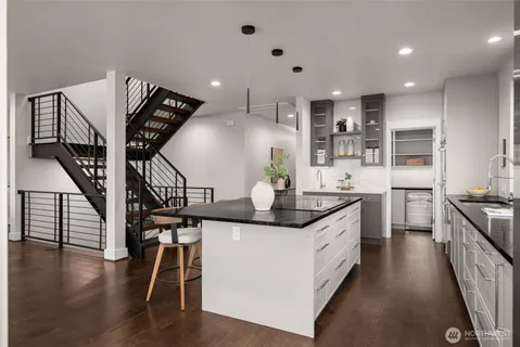 $3,095,980 | 6038 50th Avenue Northeast, Seattle, WA 98115